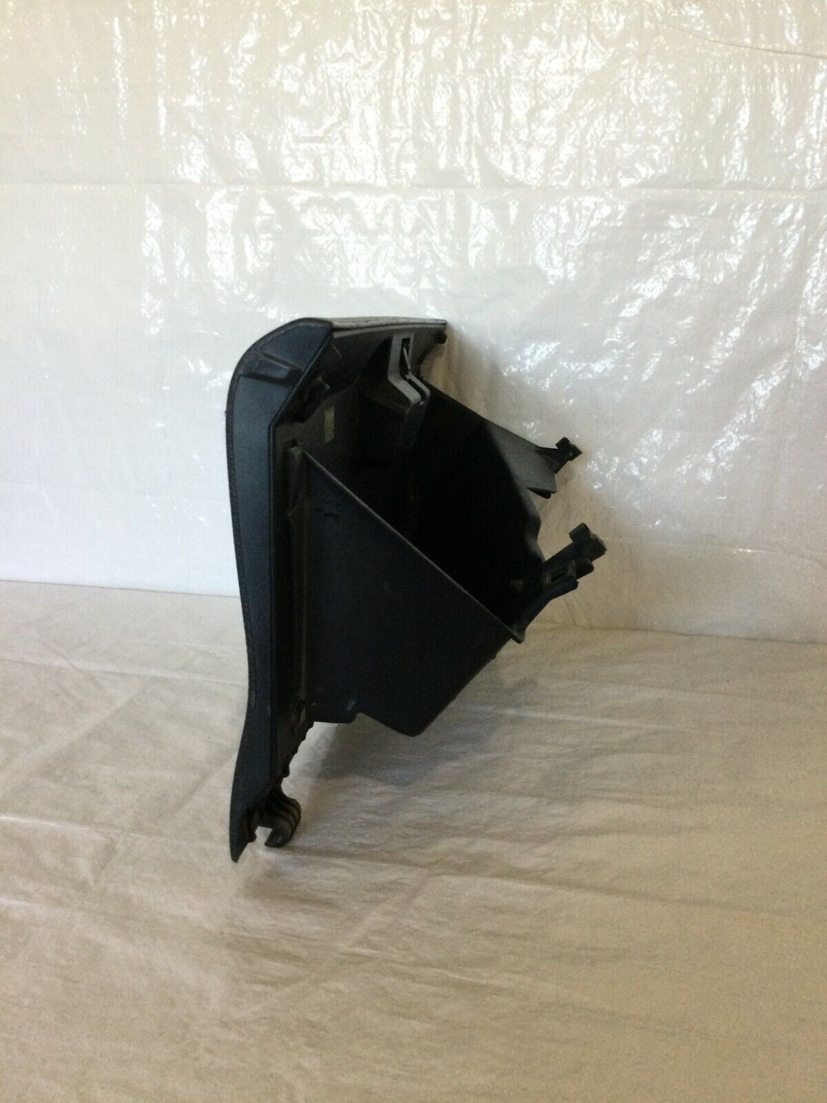 2004-2005 Dodge Ram 2500 Glove Box Assembly OEM 