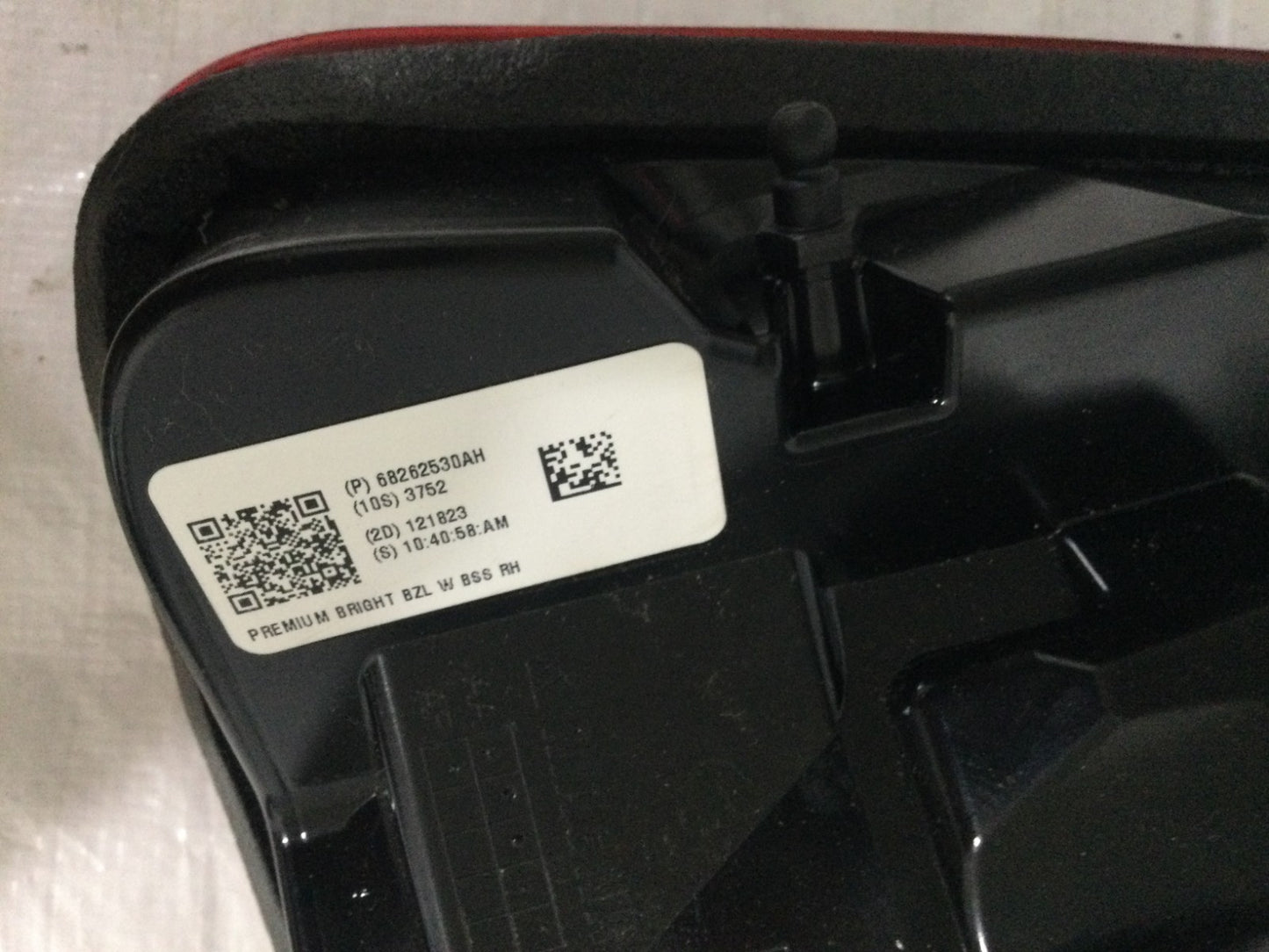 2019-2023 Dodge Ram 1500  Right Passenger Blind Spot Tail Light OEM 68262530AH