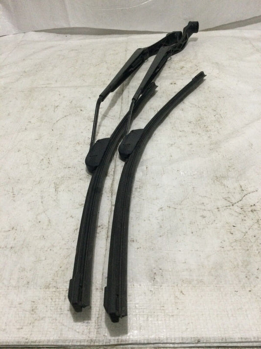 2001-2007 Toyota Highlander Front Wiper Arm Set Left And Right OEM