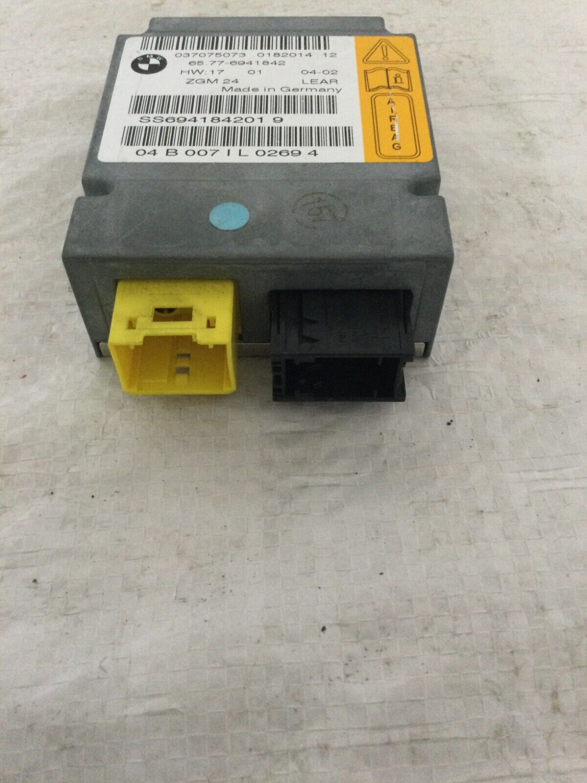  2004 BMW 745i E65/E66 Central SRS Control Module OEM 6941842