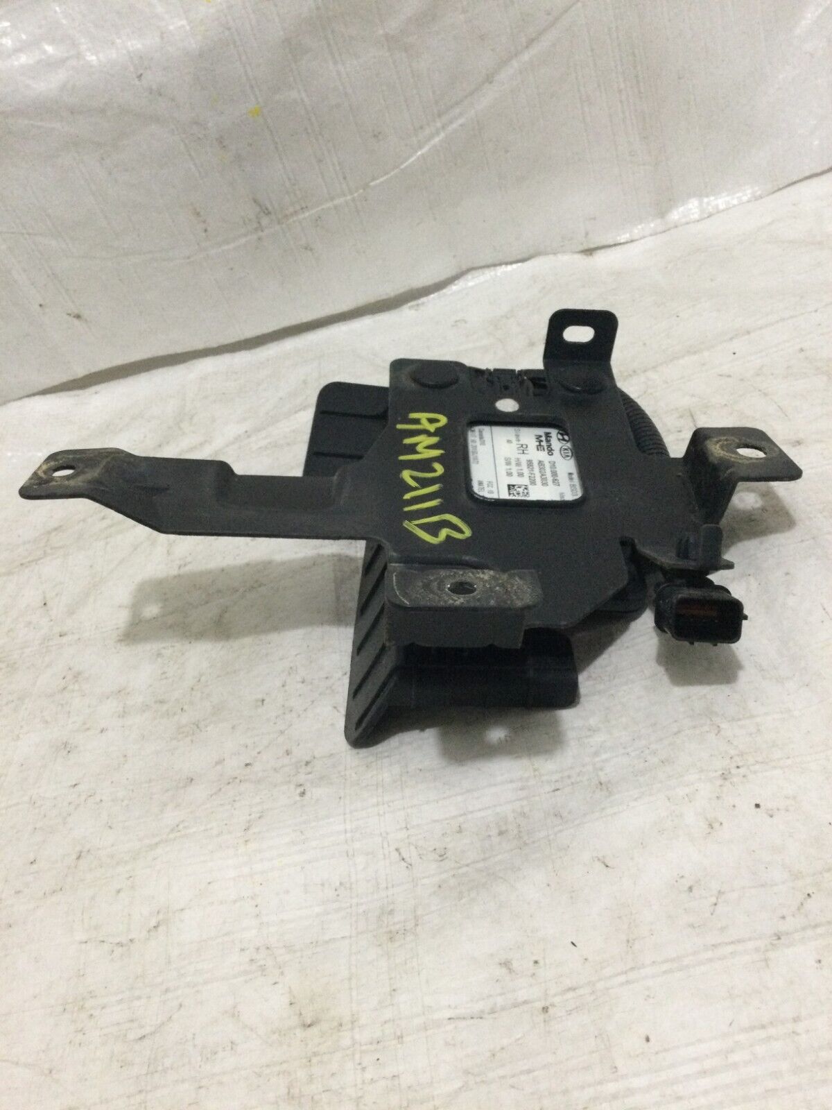 2017-2018 Hyundai Elantra Right RH Side Blind Spot Lane Sensor 95821 F2200 OEM