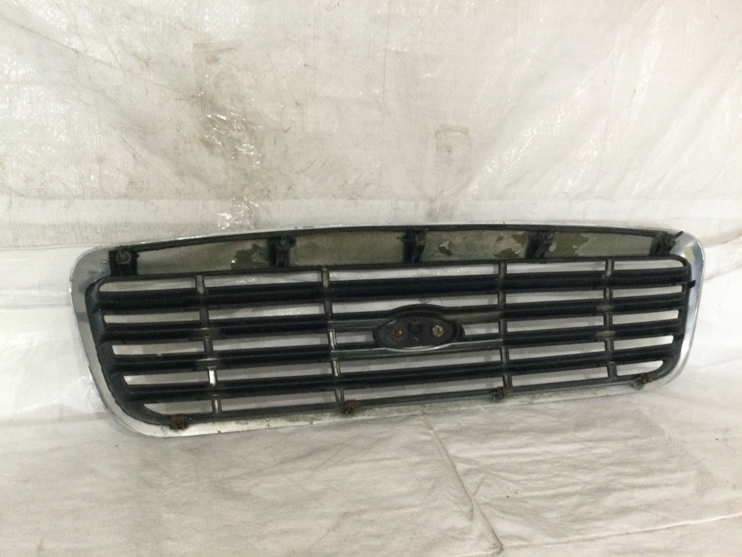 1998-2011 Ford Crown Victoria Grille OEM