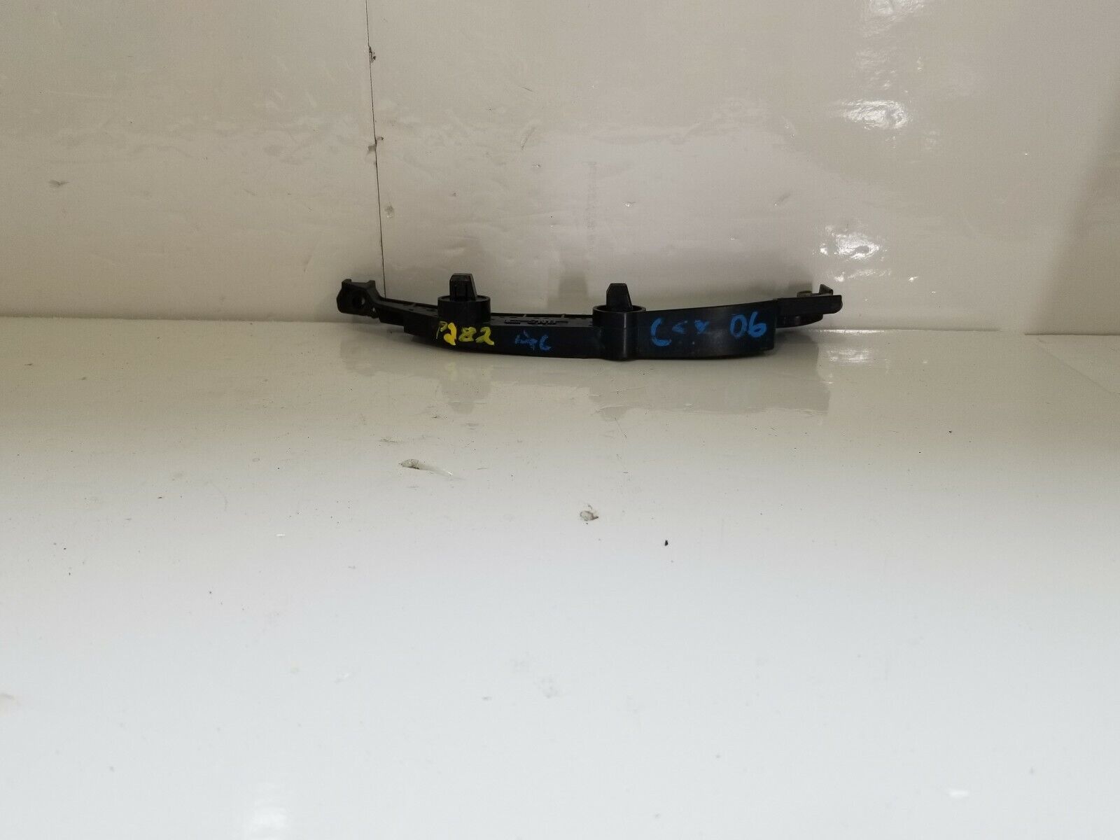 2006 Acura CSX Front Left Headlight Mounting Bracket OEM