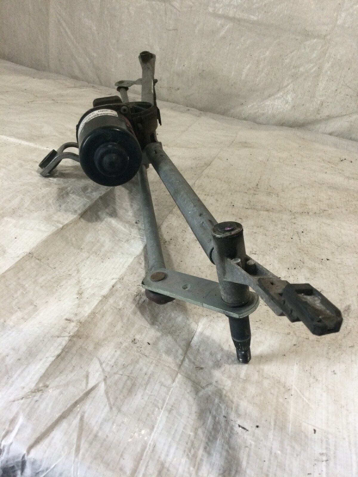 2017 Dodge Ram 1500 Windshield Wiper Motor Linkage OEM