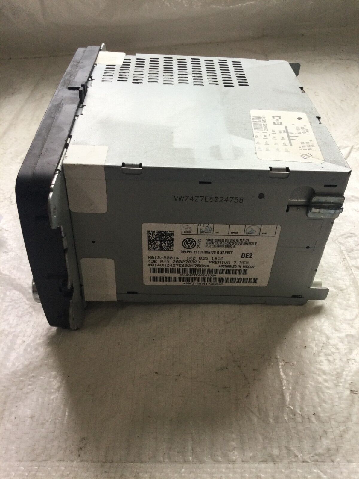 2006 Volkswagen Jetta AM FM Radio Receiver Unit 1K0035161A OEM