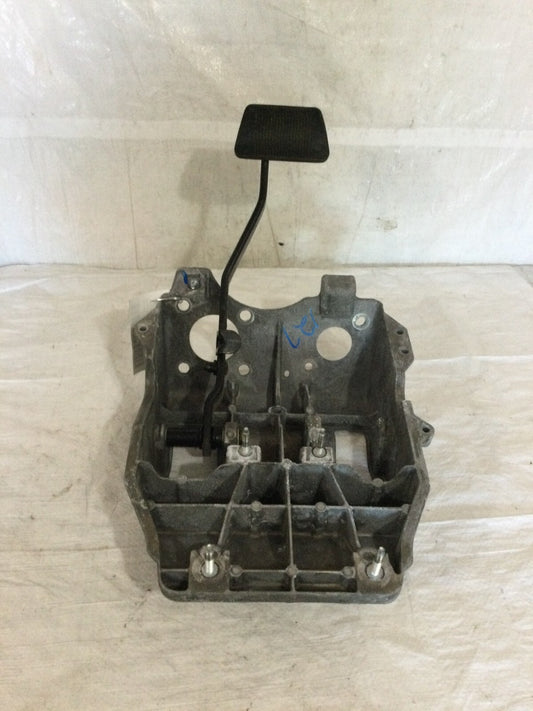 2013 Dodge Ram 1500 Brake Pedal Assembly OEM