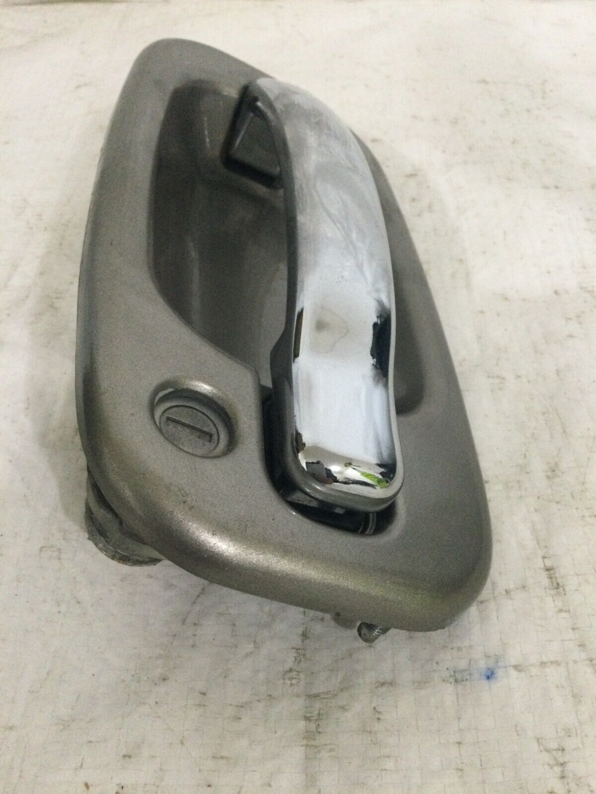 2003-2006 Cadillac Escalade EXT Front Left Exterior Door Handle OEM