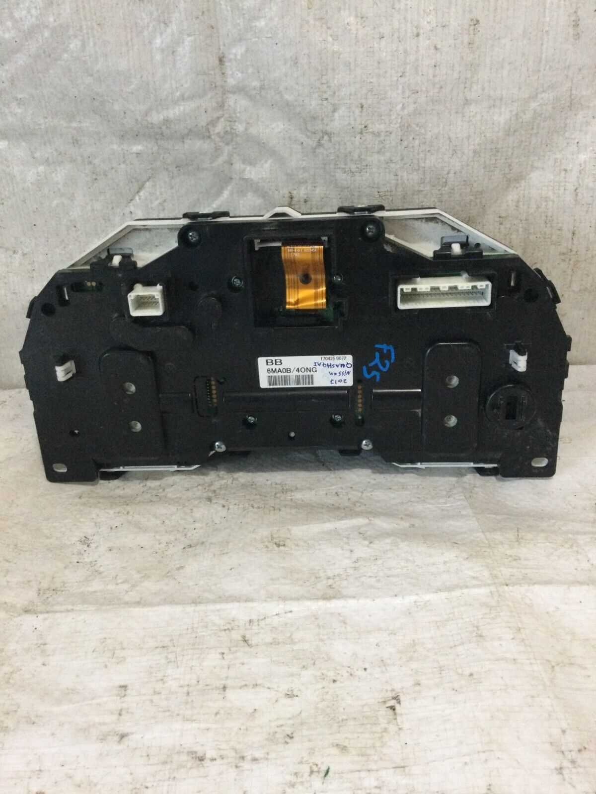 2017 Nissan Rogue Sport Qashqai Speedometer Gauges Instrument Cluster KPH OEM