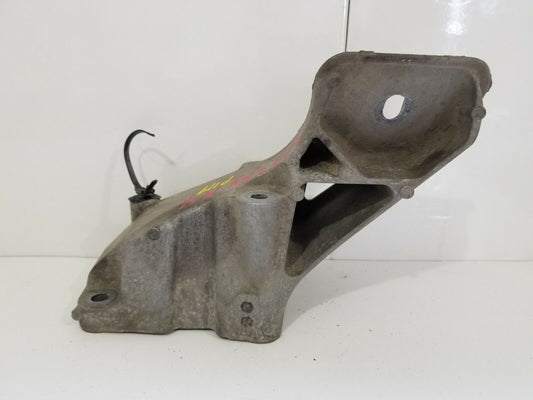 2010-2012 Land Rover LR4 Engine Frame Mount Right Side OEM 5.0L V8