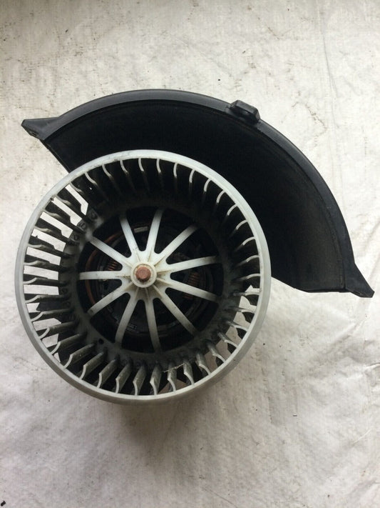 OEM Volkswagen VW Touareg 2007 A/C Heater Blower Motor Front 7L0820021L
