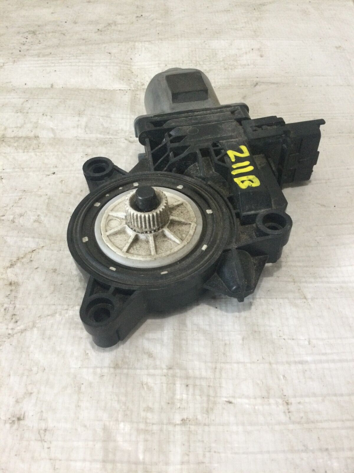 2017 Hyundai Elantra Front Left Power  Window Motor  OEM