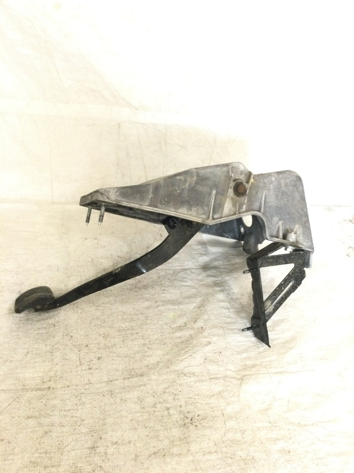 2018 Dodge Ram 1500 Brake Pedal Assembly OEM