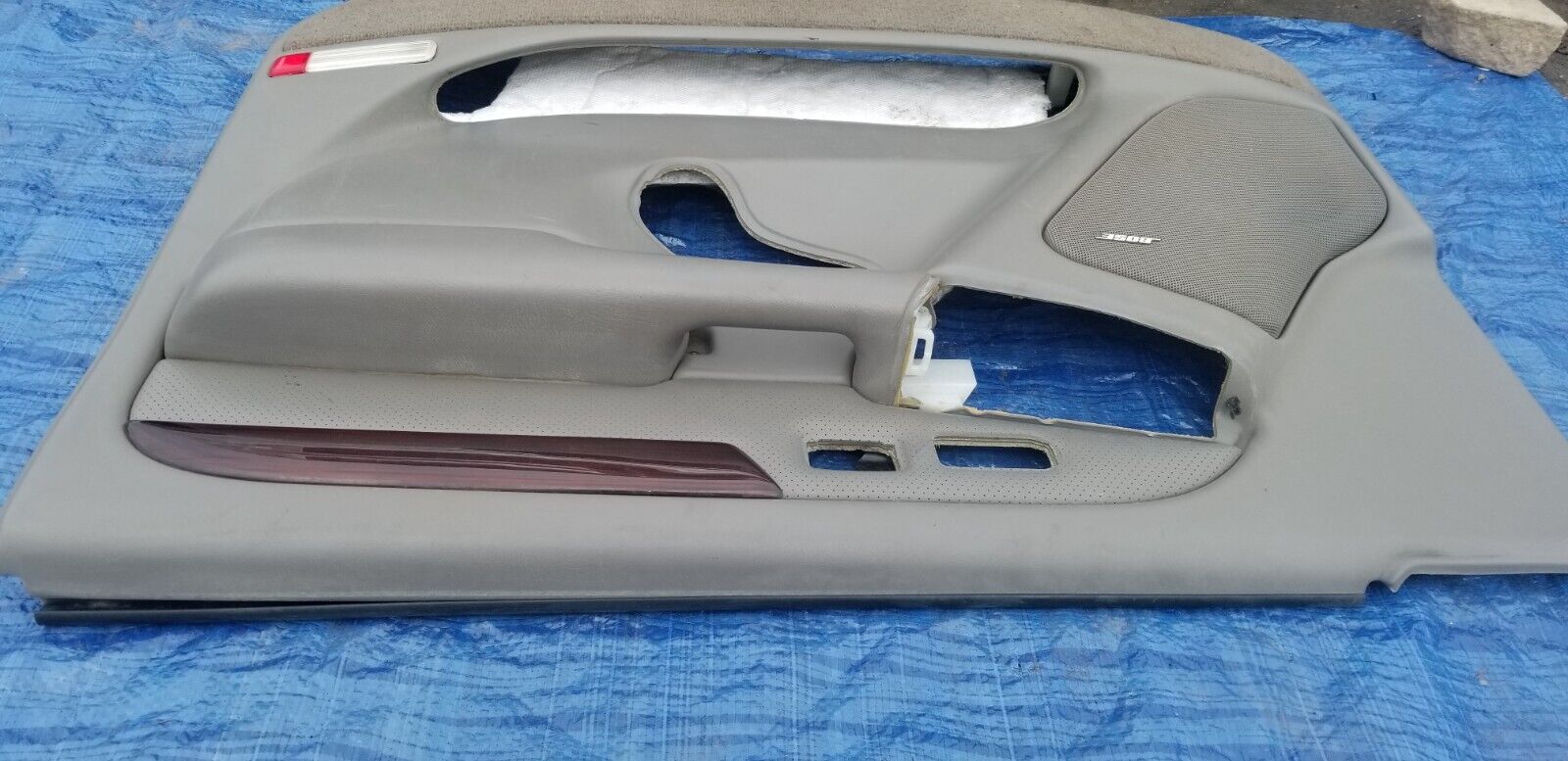 2003-2006 Cadillac Escalade EXT Front Right Door Trim Panel OEM 15192755