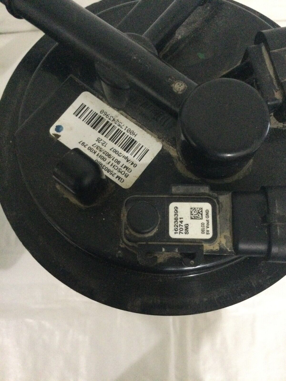 2007 GMC Sierra 2500HD 6.0L Fuel Pump Assembly OEM