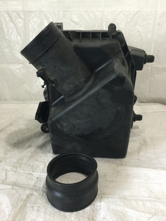 2022-2023 GMC Sierra 1500 6.2L Air Cleaner Filter Box Assembly OEM