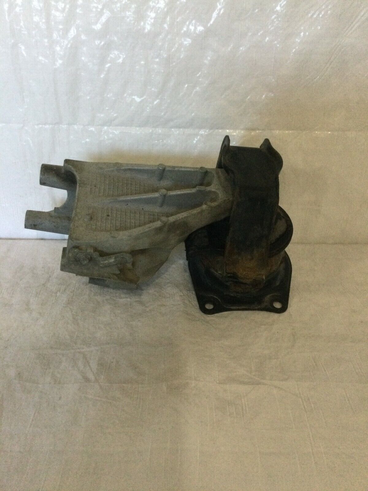2004 Honda Accord Engine Motor Support Bracket 2.4L OEM