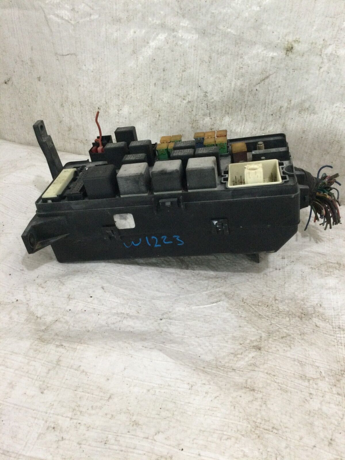 2001 Dodge Ram 1500 Engine Fuse Box 56020500AE OEM