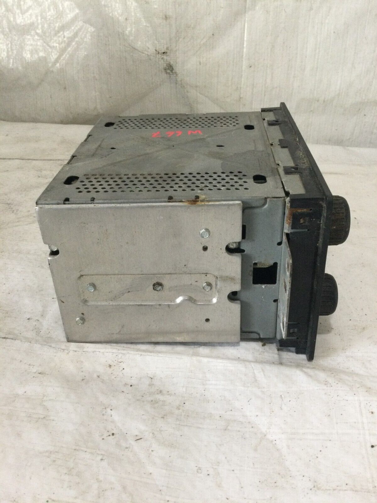 2005 Chevrolet Silverado 2500 Single Disc CD Player Radio OEM 15295371