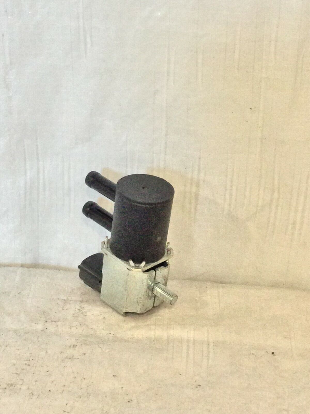 2007 Nissan Versa Fuel Solenoid OEM