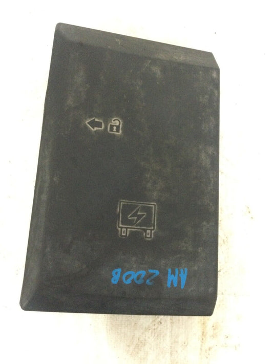 2008 GMC Sierra 1500 Engine Fuse Box Cover ( Damaged )