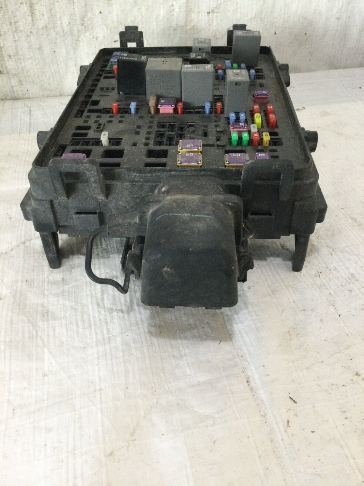 2018 Chevrolet Silverado 1500  Engine Fuse Box Bracket OEM