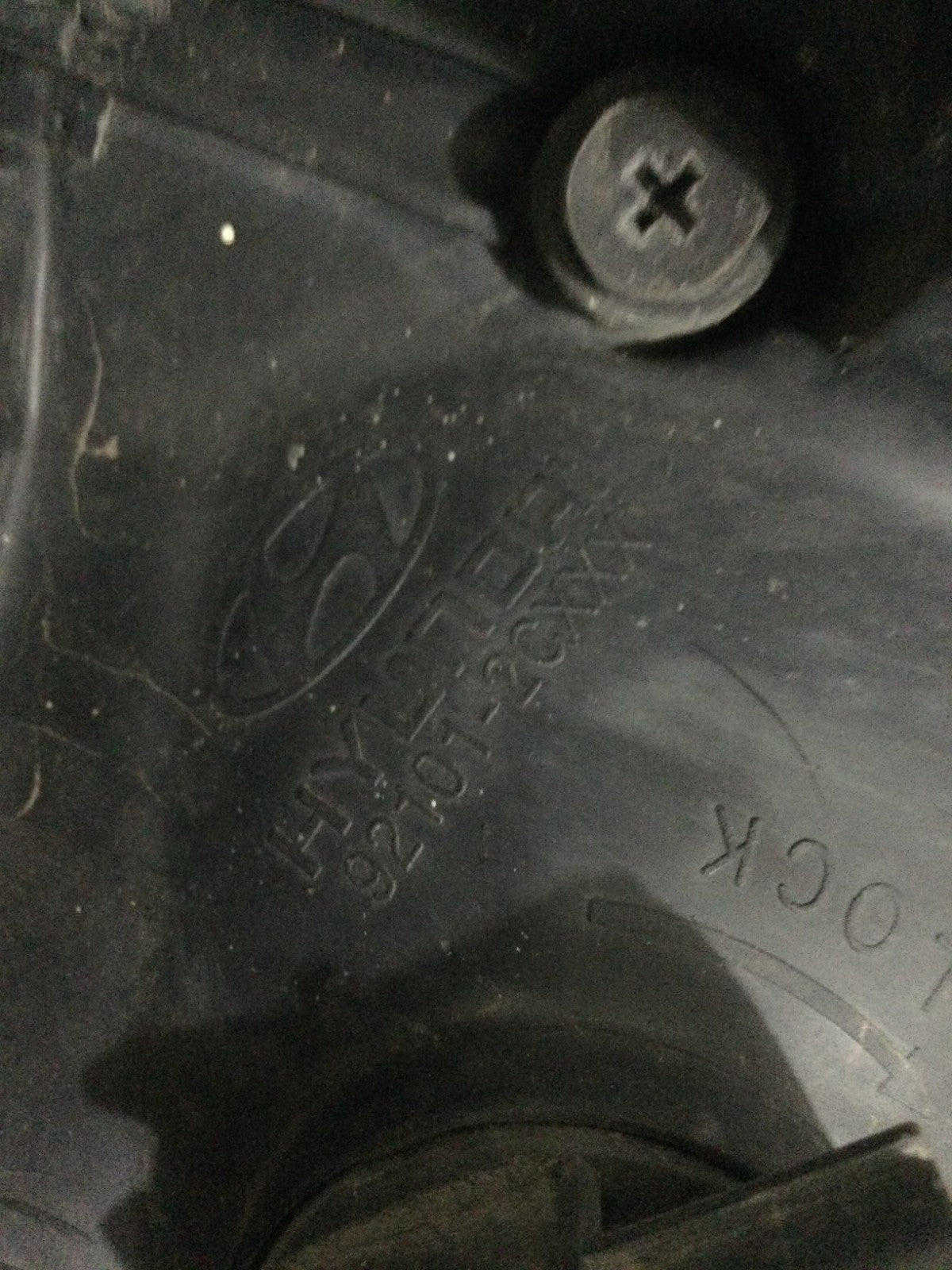 2003 Hyundai Tiburon Left Driver Side Headlight OEM 92101-2CXXX