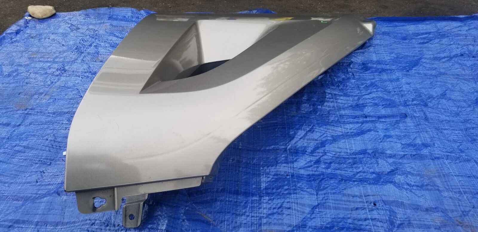 2003-2006 Cadillac Escalade EXT  Right Pass Side Outer Sail Panel Pillar OEM