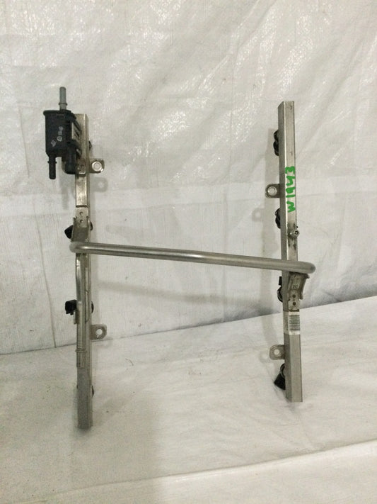 2007-2009 Chevrolet Siilverado 1500 Fuel Injection Fuel Rail OEM 12621662