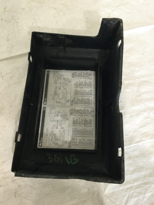 2014 GMC Sierra 2500 6.6L Engine Fuse Box Cover OEM