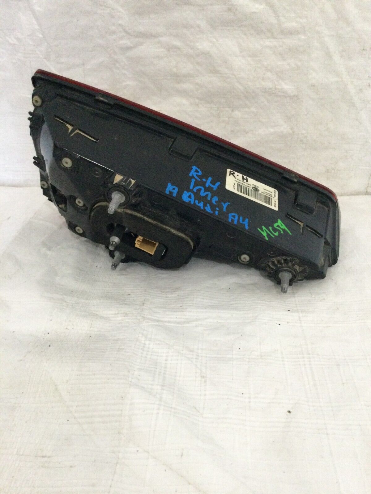 2017-2019 Audi A4 Right Rear Inner Taillight Lamp 8W5945094A OEM