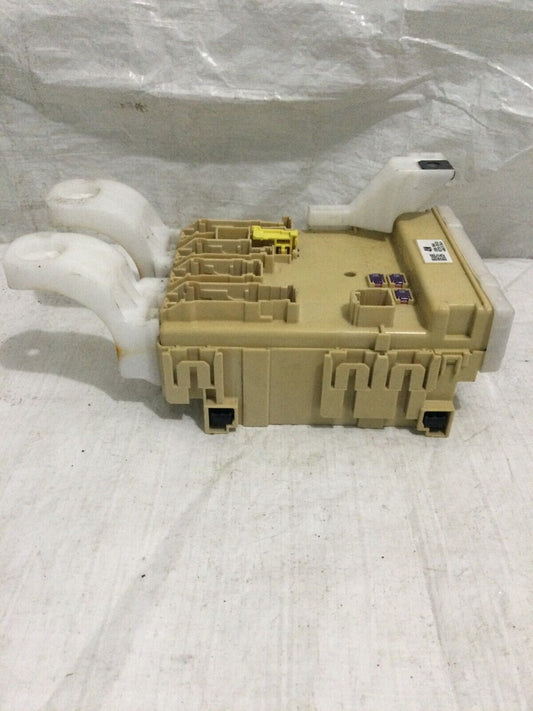 2016-2018 Toyota Rav4multiplex Junction Fuse Box 89221-0R130 82730-0R100