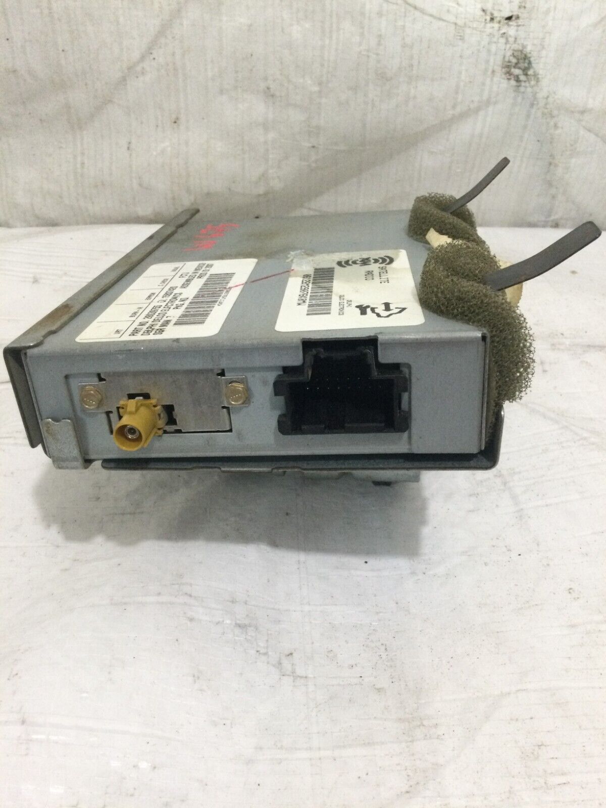 2006-2010 Hummer H3 SatelIite Radio Control Receiver Module OEM  28039755