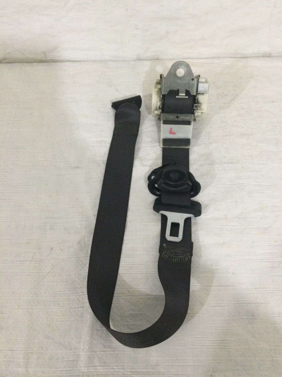 2007 GMC Sierra 1500 Rear Left Seat Belt OEM 15890417