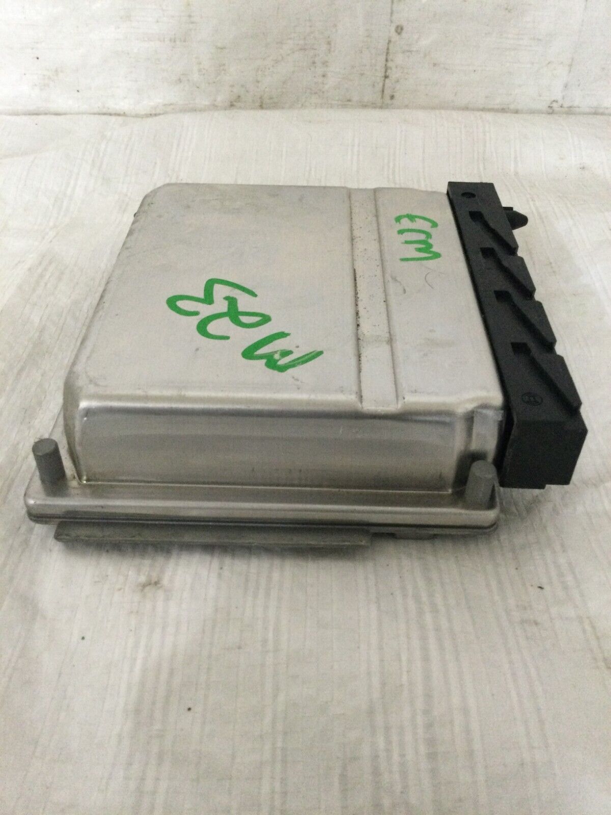 2004 Volvo S60 Computer Brain Engine Control ECU ECM Module 08675760A