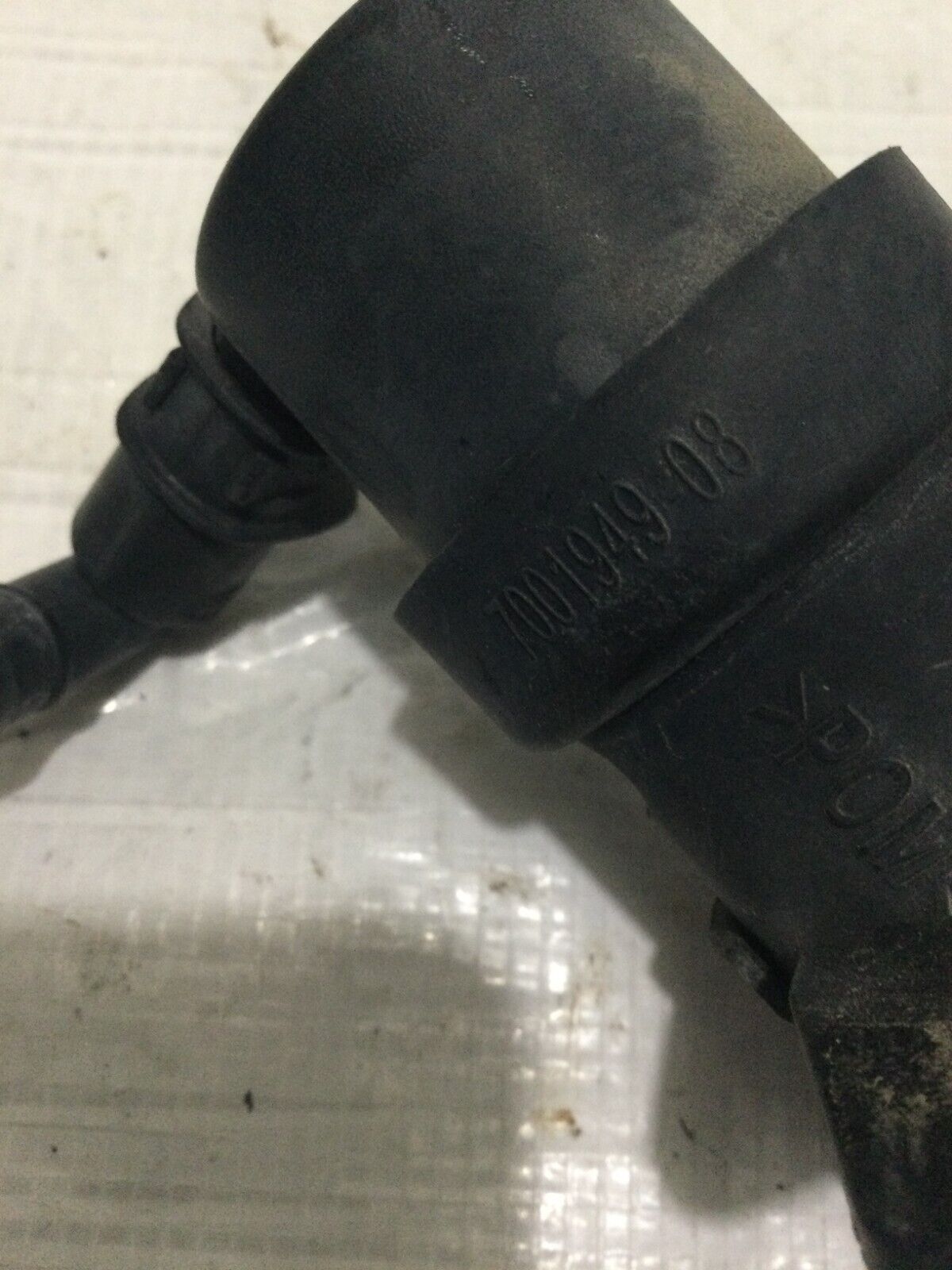 2004 BMW 7-Series Front Headlight Washer High Pressure Nozzle OEM