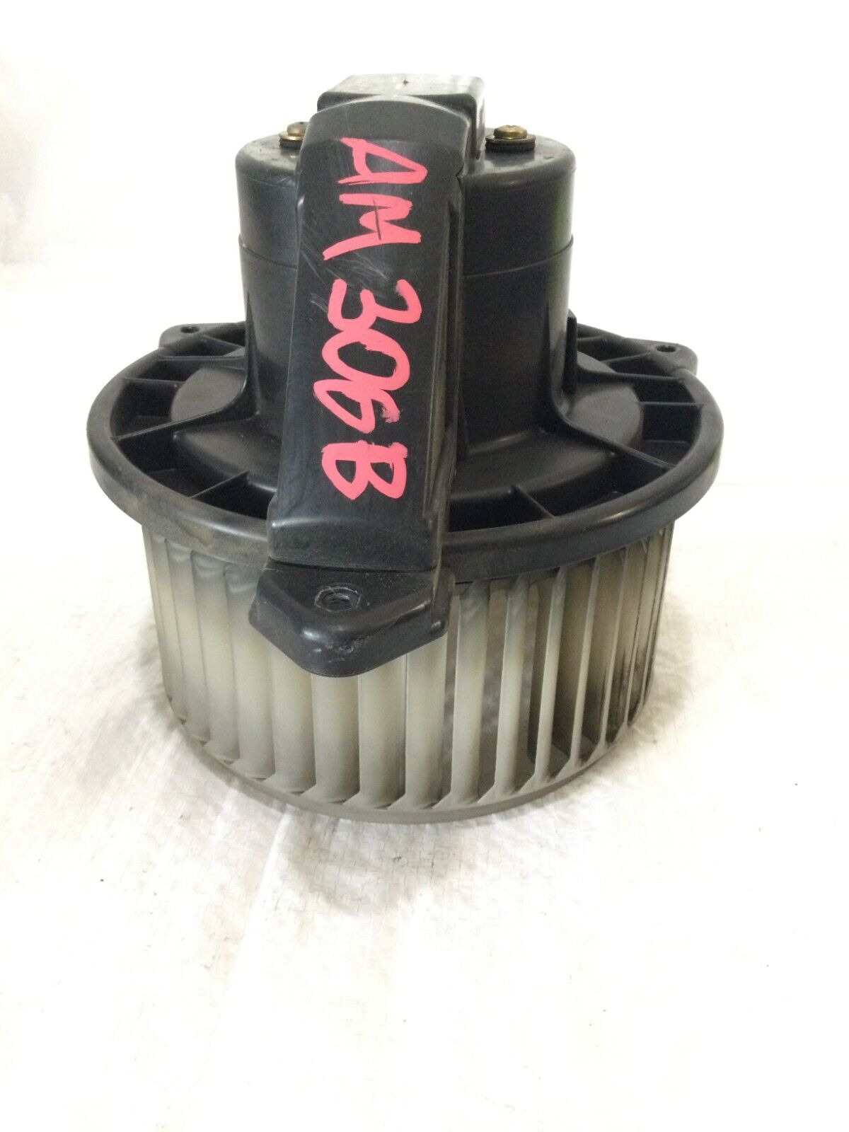 2004 Dodge Ram 1500 A/C Heater  Blower Motor AY166100-0392 OEM