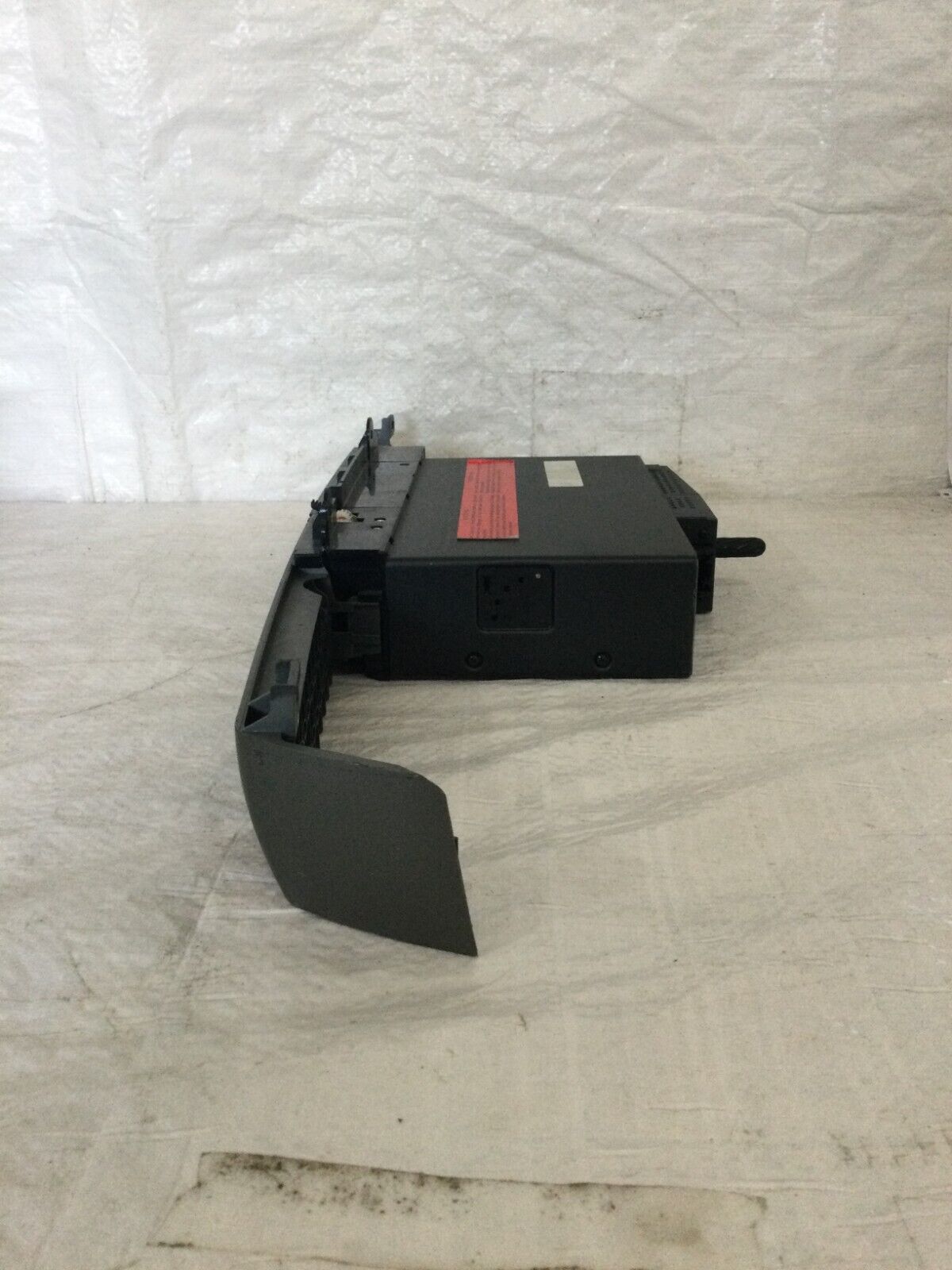 2004 BMW 745Li E65 E66 CD Changer Player OEM 6935934