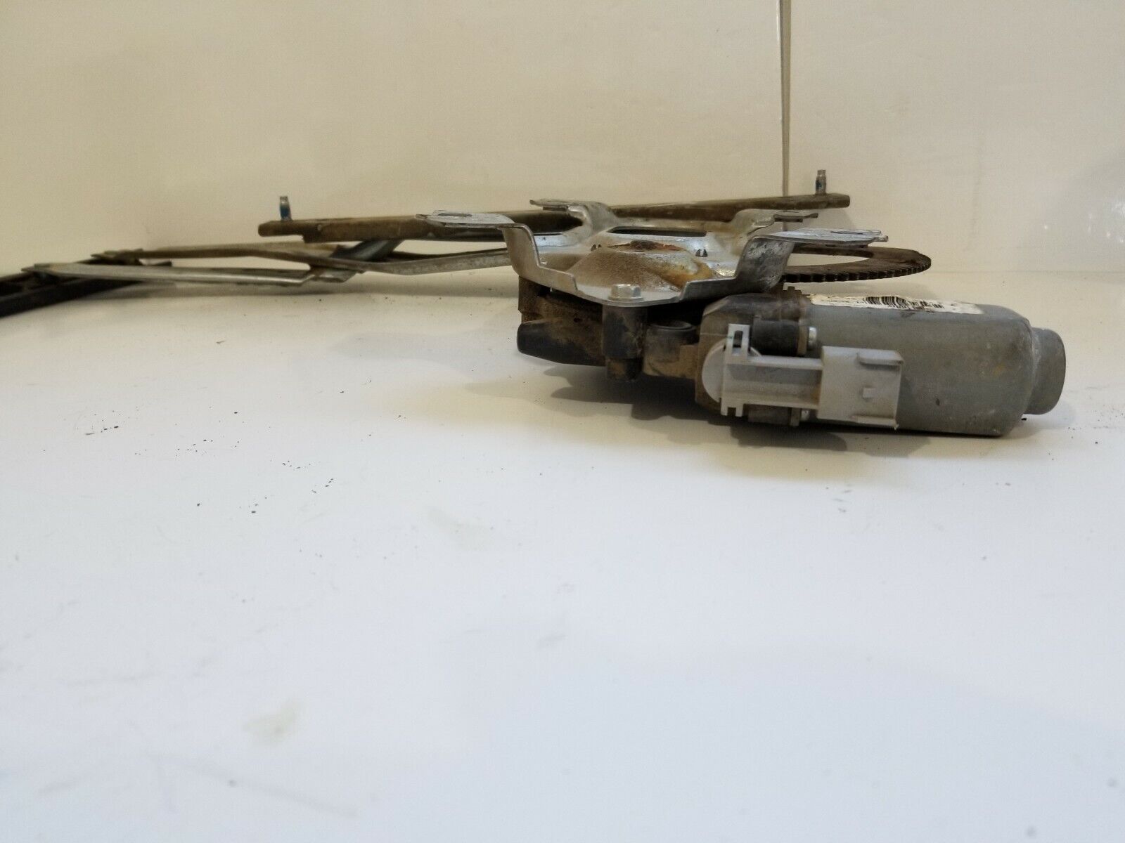 2006 Ford F350SD F-350 Super Duty Front Left Window Motor W/ Regulator OEM