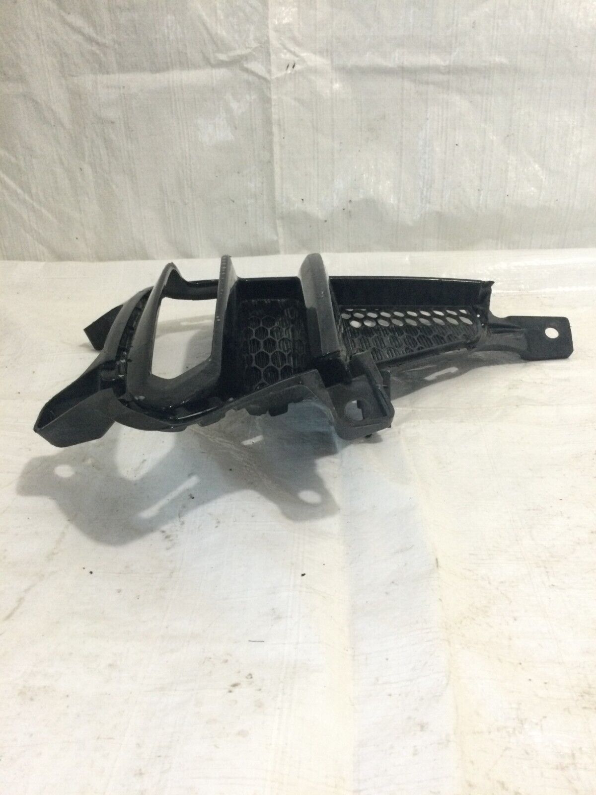 2019-2021 KIA Forte Front Left DRL Fog Cover Bezel OEM 86596 M7010