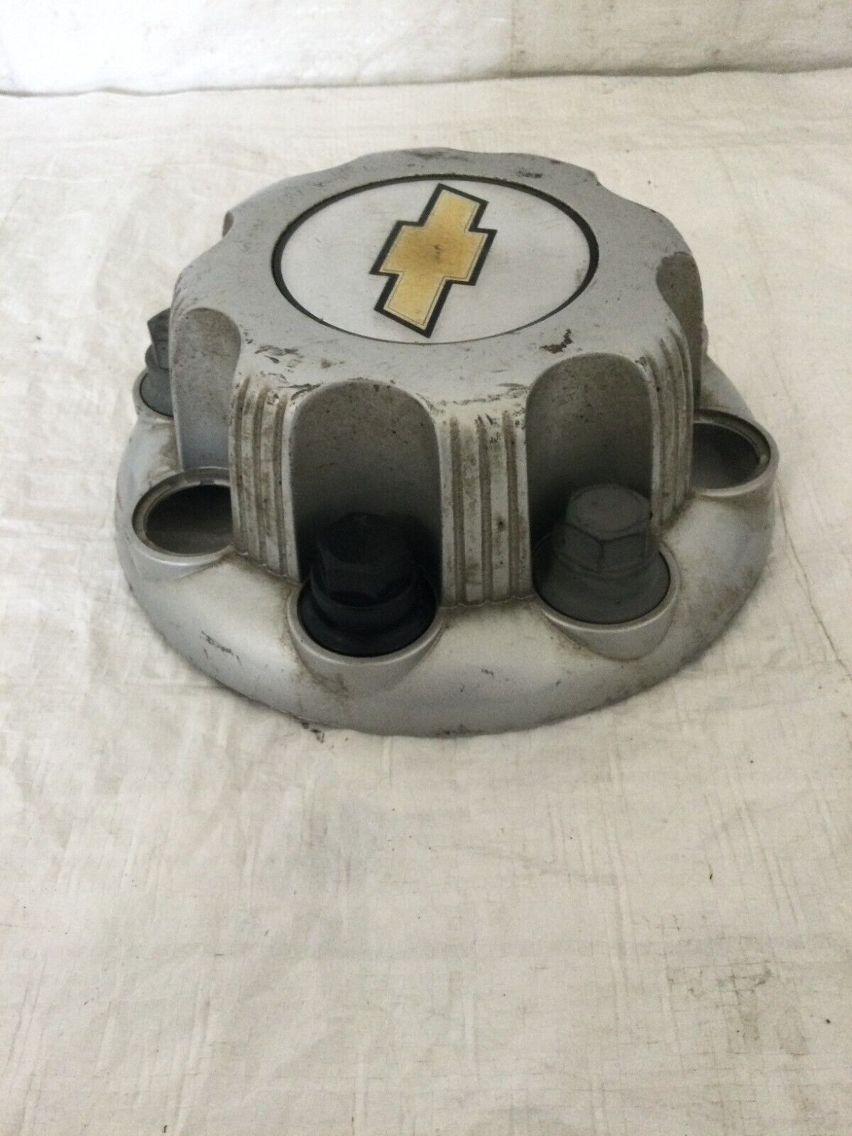 1999-2006 Chevy Silverado 2500 3500HD Wheel Center Hub Cover Cap 15052379 OEM