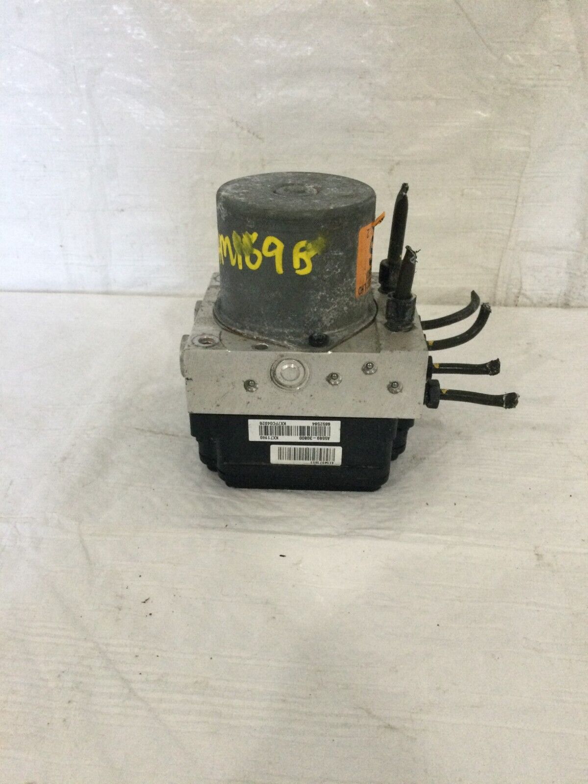 2016-2017 Hyundai Elantra GT Abs Pump Control Module 58900-A5230 OEM