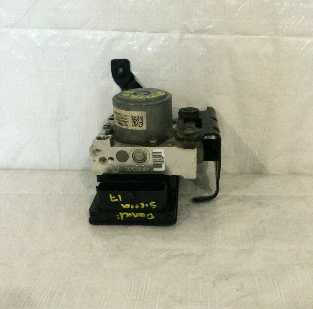 2017 GMC Sierra 1500 V8 6.2L ABS Pump Assembly OEM