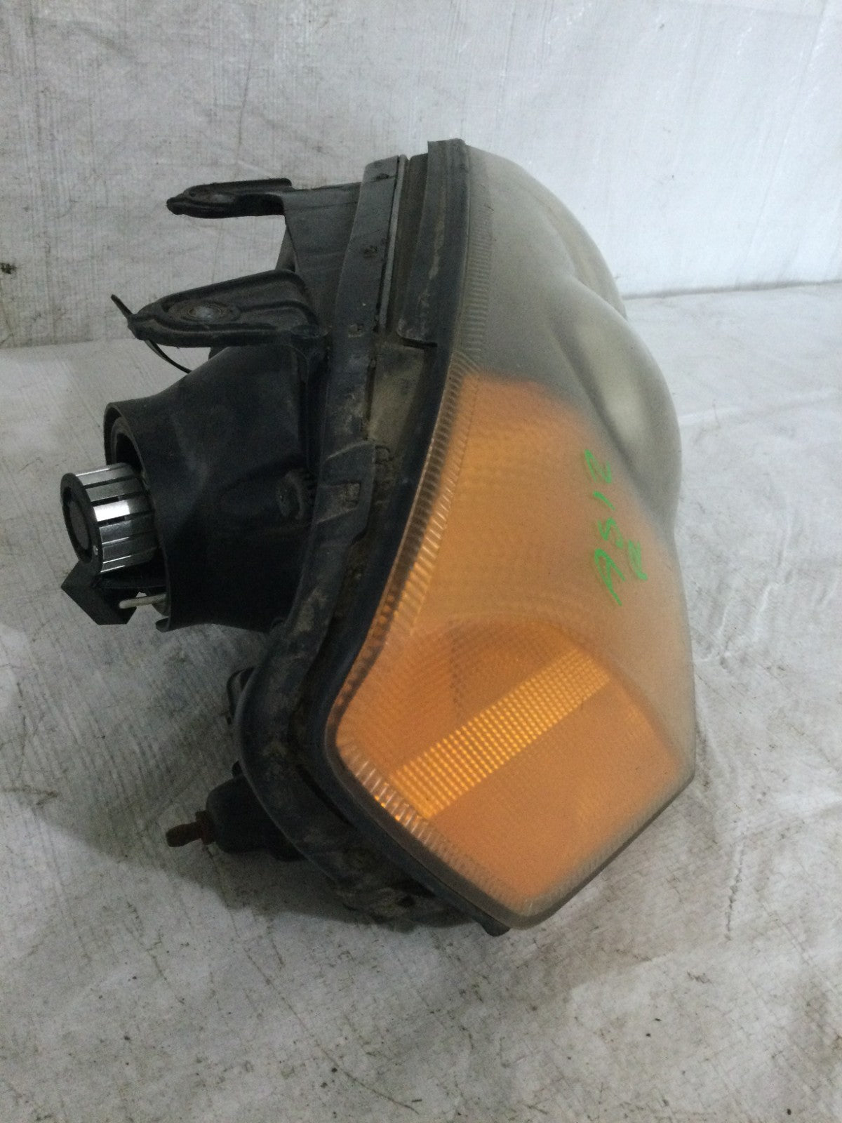 2003-2004 Hyundai Tiburon Right Passenger Side Headlight OEM 92102-2CXXX