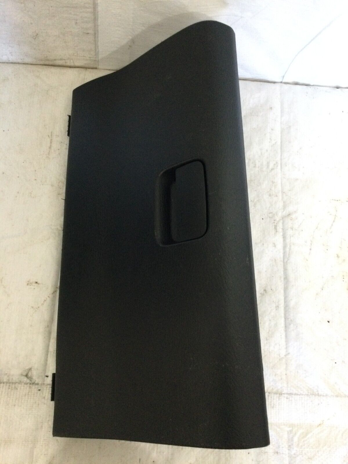 2002 2003 2004 2005 Dodge Ram 1500 Glove Box Assembly 5GT18TRM OEM