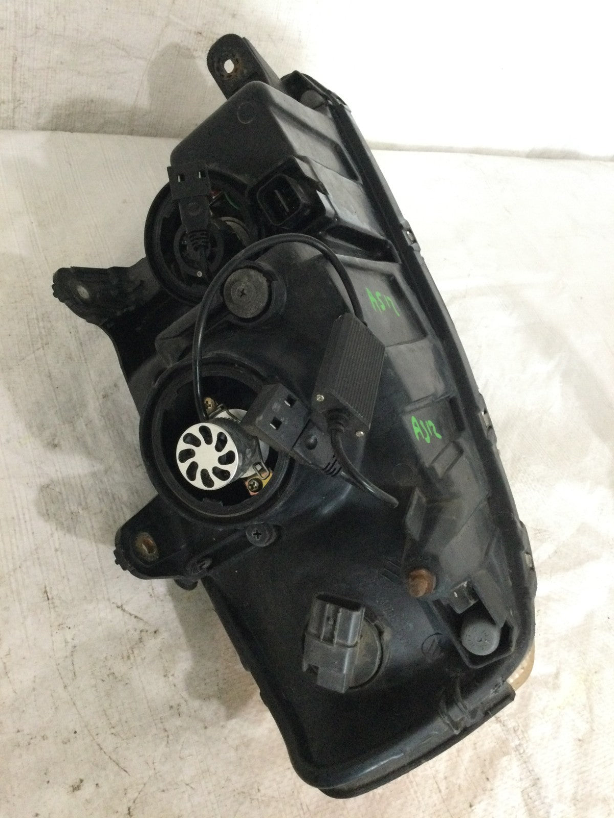 2003 Hyundai Tiburon Left Driver Side Headlight OEM 92101-2CXXX