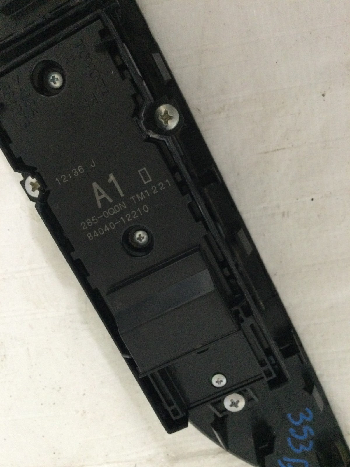 2021 Toyota Corolla 2.0L Front Left Power Window Master Switch OEM 84040-12210