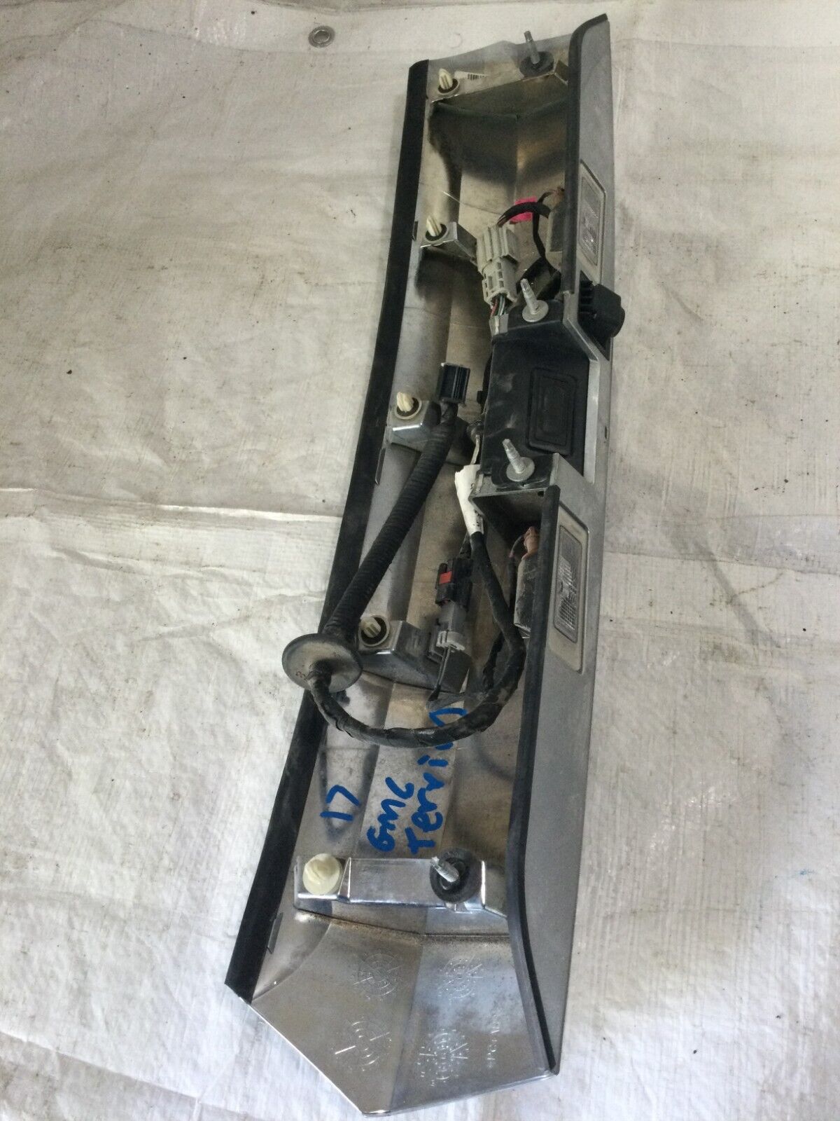 2016-2017 GMC Terrain Rear Tail Lift Gate Chrome Molding Applique OEM