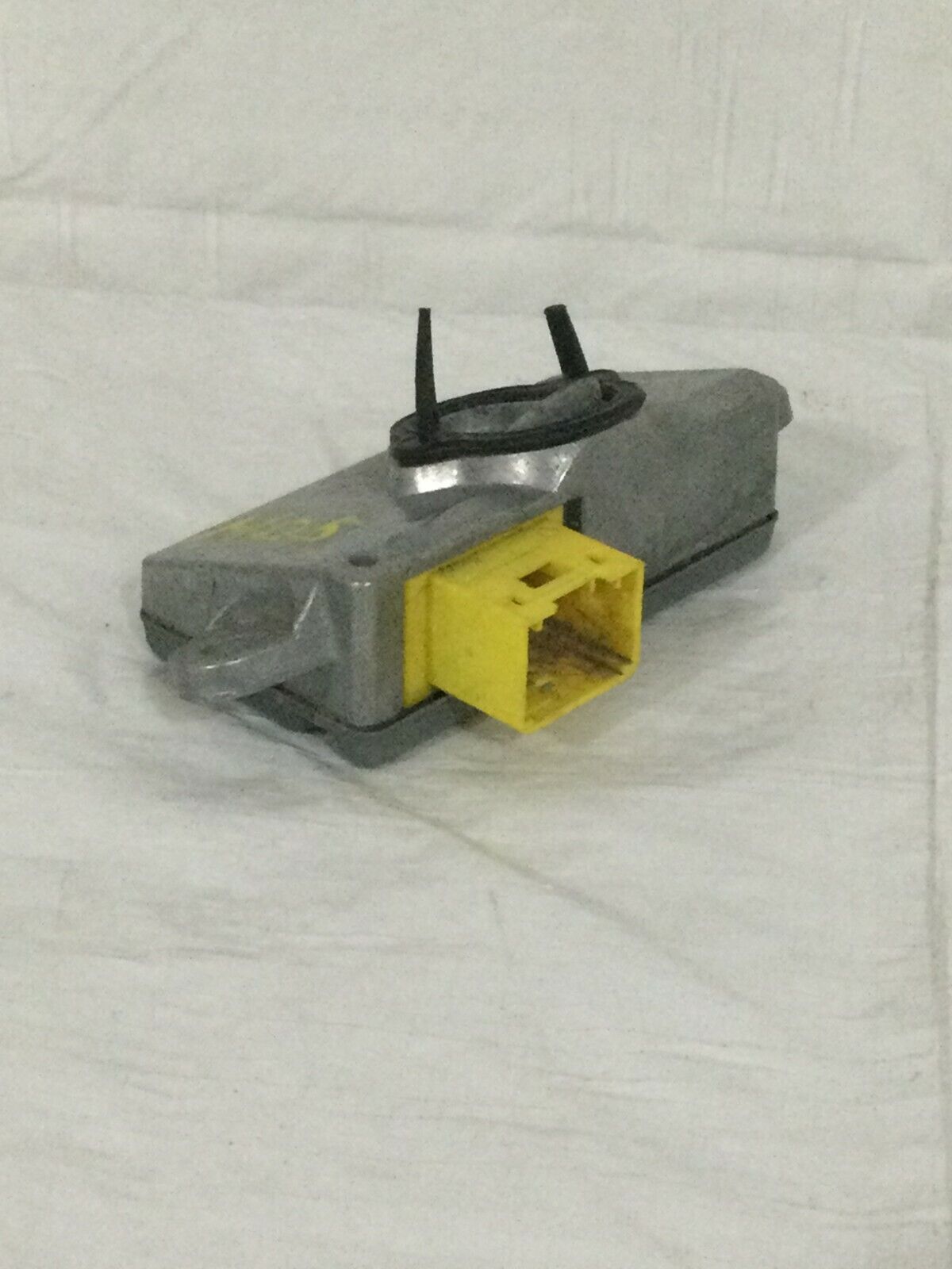 2006 BMW E65 750LI SRS Control Module OEM 6960228