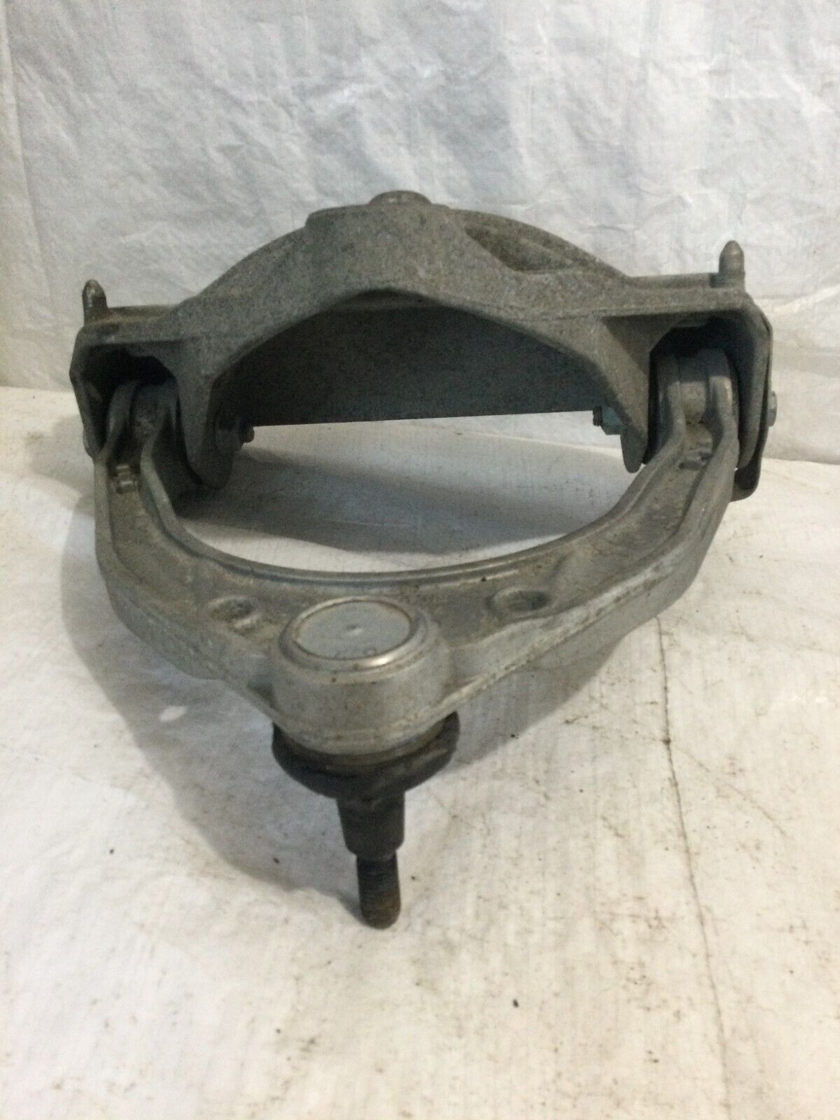 2004-2010 Volkswagen Touareg Front Right Upper Control Arm 7L0407047A OEM