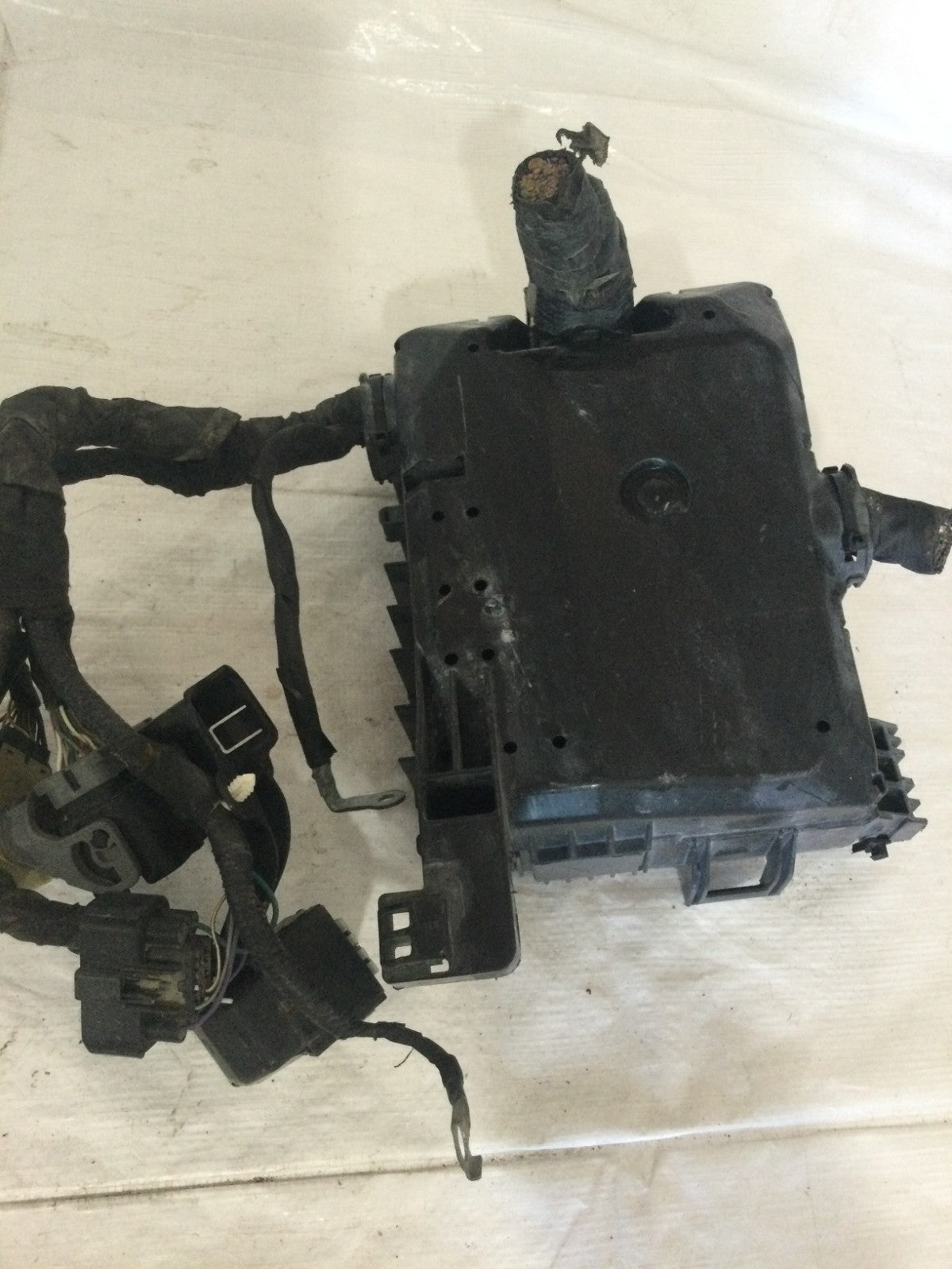 2017 Ford F-150 F150 3.5L Engine Fuse Box OEM